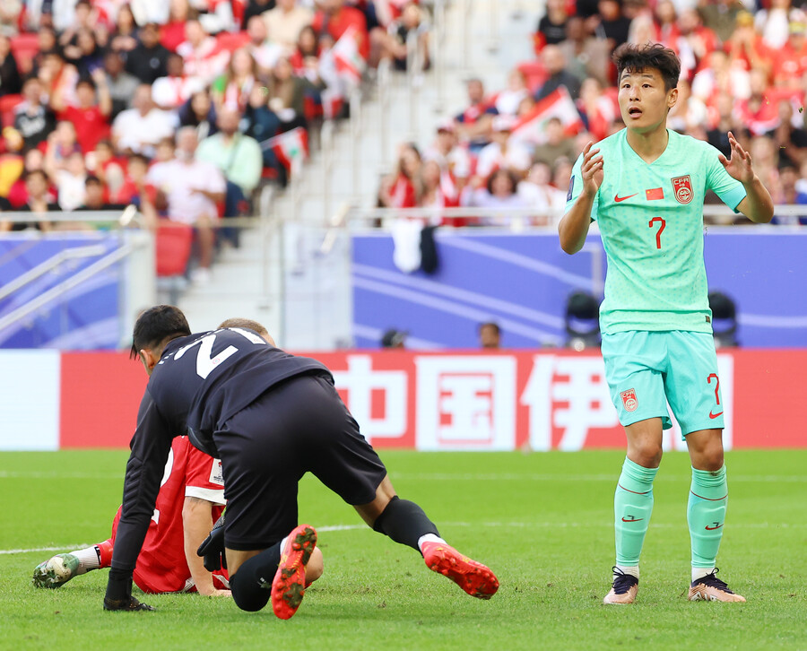 [아시안컵]'2경기 슈팅 24개=0골', 골대가 MVP…허무한 조롱 거리 전락 中 축구