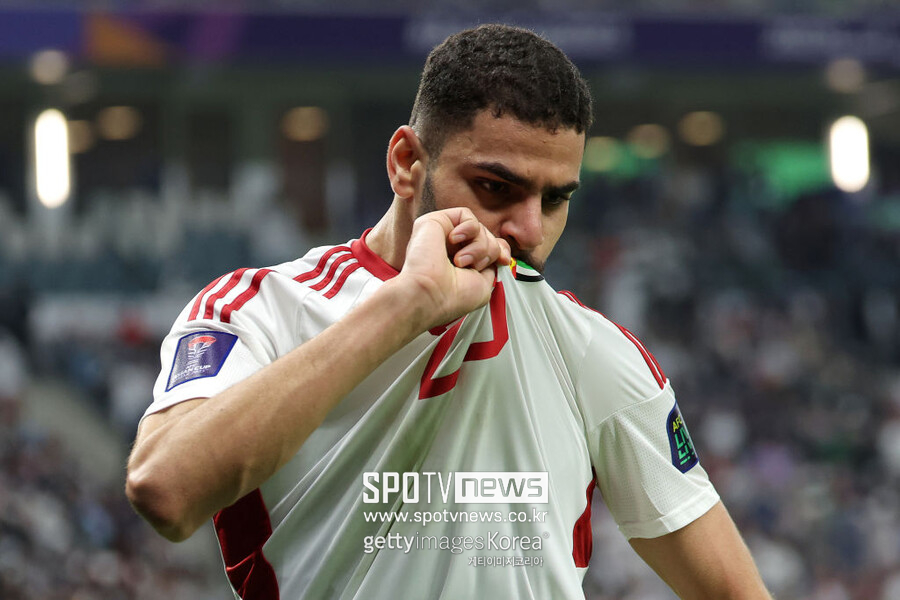▲ 벤투 감독이 이끄는 아랍에미리트(UAE) 축구대표팀은 19일 오전(한국시간) 카타르 알와크라 알자누브 스타디움에서 열린 2023 아시아축구연맹(AFC) 아시안컵 C조 조별리그 2차전에서 팔레스타인과 1-1 무승부를 거뒀다.