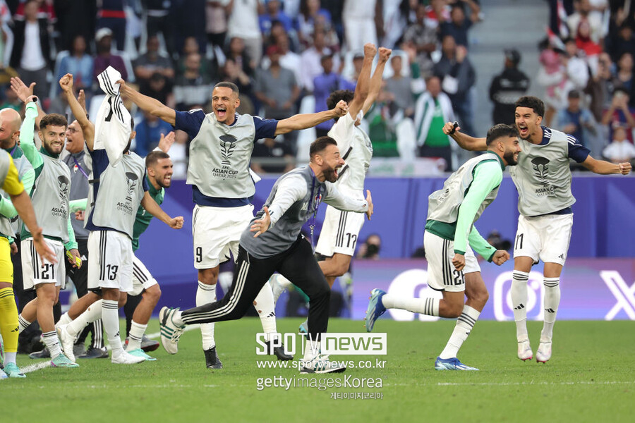▲ 19일 카타르 알 라얀에 위치한 에듀케이션 스타디움에서 열린 2023 아시아축구연맹(AFC) 카타르 아시안컵 조별리그 D조 2차전에서 일본이 이라크에 1-2로 졌다.