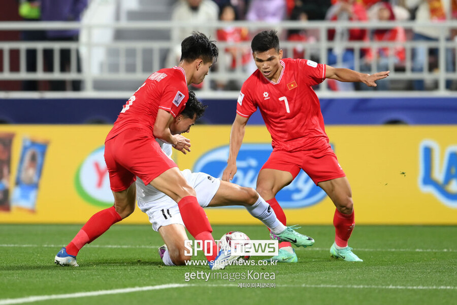 ▲ 19일 밤 11시 30분(한국시간) 도하의 압둘라 빈 칼리파 스타디움에서 열린 2023 아시아축구연맹(AFC) 카타르 아시안컵 조별리그 D조 2차전에서 인도네시아가 베트남을 1-0으로 꺾었다.