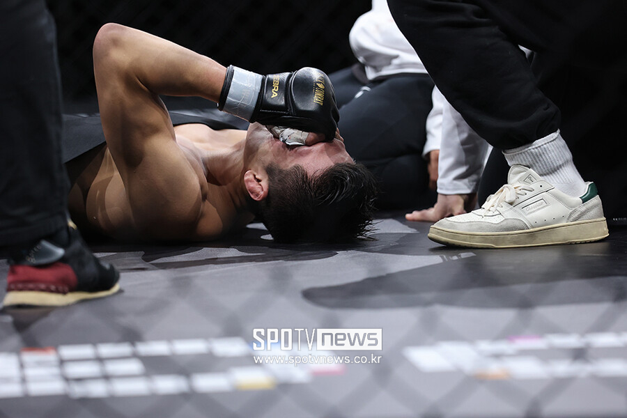 [블랙컴뱃] "터진 건 아니라 다행"…로블로 응급실행 김민우, 상대 유수영에게 감사 메시지  