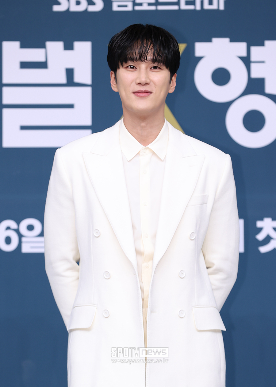"상상 그 이상, 인생캐" 안보현, 'SBS 뉴 히어로'에 거는 기대[초점S]