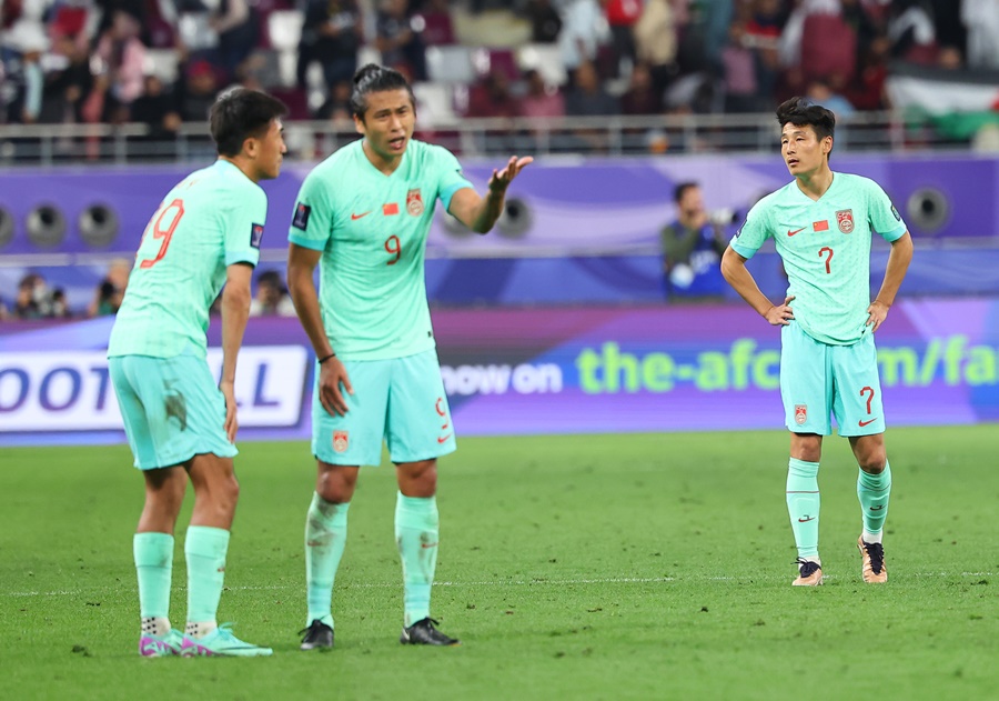 ▲ 중국은 23일(한국시간) 카타르 도하 칼리파 인터내셔널 스타디움에서 열린 2023 아시아축구연맹(AFC) 아시안컵 A조 조별리그 최종전에서 중국은 카타르에 0-1로 무릎을 꿇었다. 결국 조 3위 와일드카드 획득에도 실패해 조별리그에서 탈락했다. ⓒ 연합뉴스