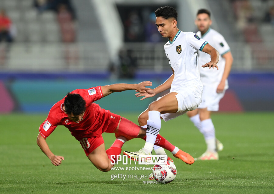 신태용 감독이 이끄는 인도네시아는 2023 아시안컵 조별리그 D조 2차전에서 베트남을 1-0으로 잡고 16강 진출 가능성을 밝혔다.