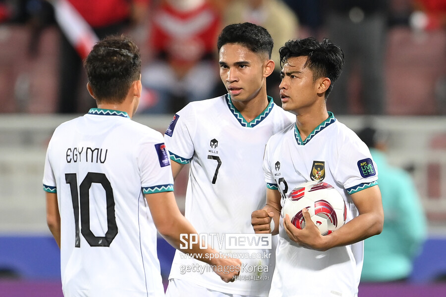 신태용 감독이 이끄는 인도네시아는 2023 아시안컵 조별리그 D조 2차전에서 베트남을 1-0으로 잡고 16강 진출 가능성을 밝혔다.