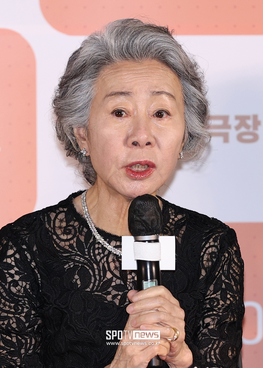'도그데이즈' 윤여정 "탕준상父가 아들과 동갑, 손주뻘 세대와 호흡 처음"