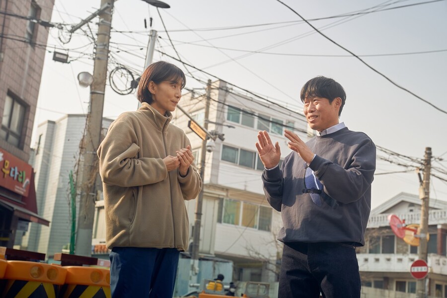 유해진, '파묘'·'도그데이즈' 오가는 열연 릴레이 