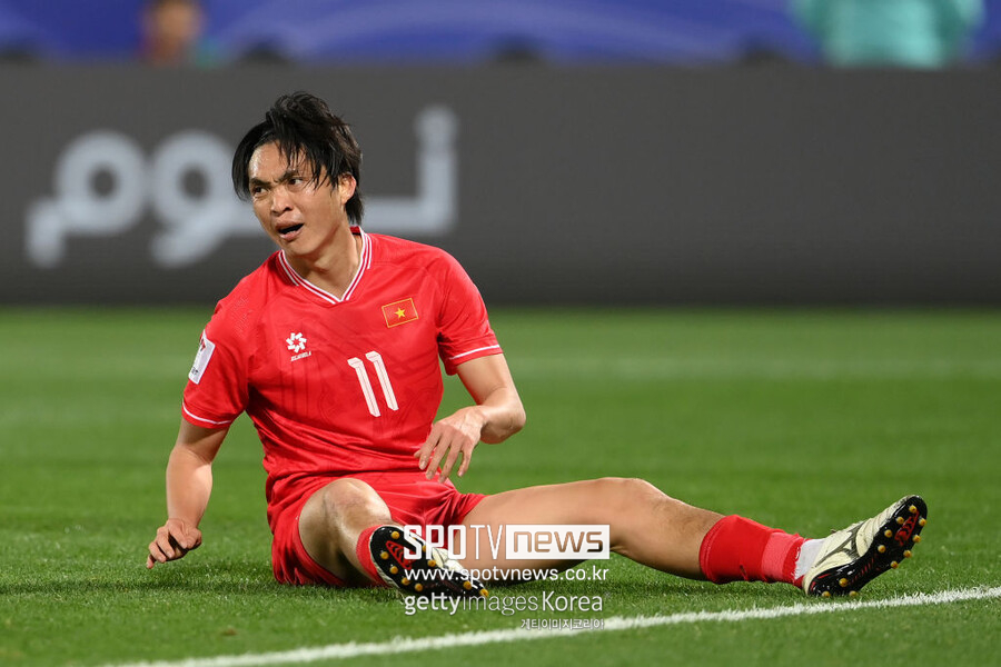▲ 필립 트루시에 감독이 이끈 베트남은 지난 24일 도하 자심 빈 하마드 스타디움에서 열린 2023 아시아축구연맹(AFC) 카타르 아시안컵 조별리그 D조 3차전에서 이라크에 2-3으로 패했다. 이날 패배로 베트남은 이번 대회 3전 전패를 기록하며 쓸쓸하게 짐을 쌌다.