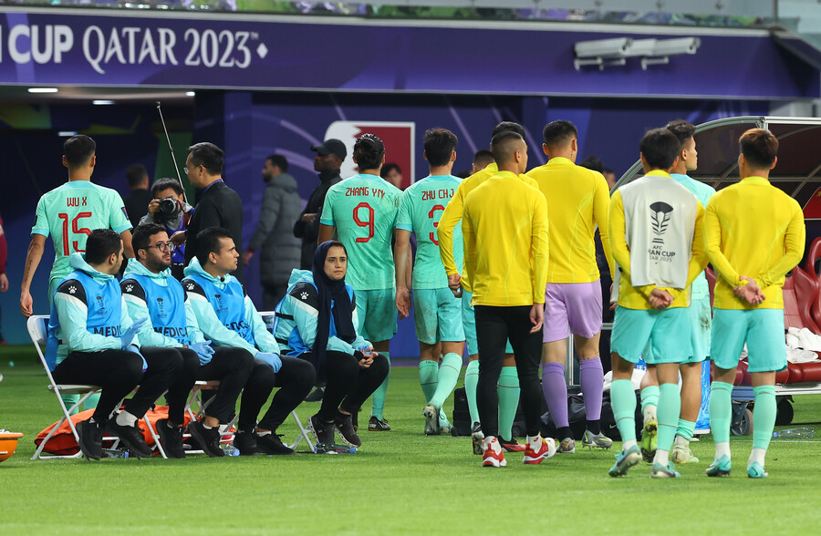 ▲ 중국은 23일(한국시간) 카타르 도하 칼리파 인터내셔널 스타디움에서 열린 2023 아시아축구연맹(AFC) 아시안컵 A조 조별리그 최종전에서 중국은 카타르에 0-1로 무릎을 꿇었다. 결국 조 3위 와일드카드 획득에도 실패해 조별리그에서 탈락했다. ⓒ 연합뉴스