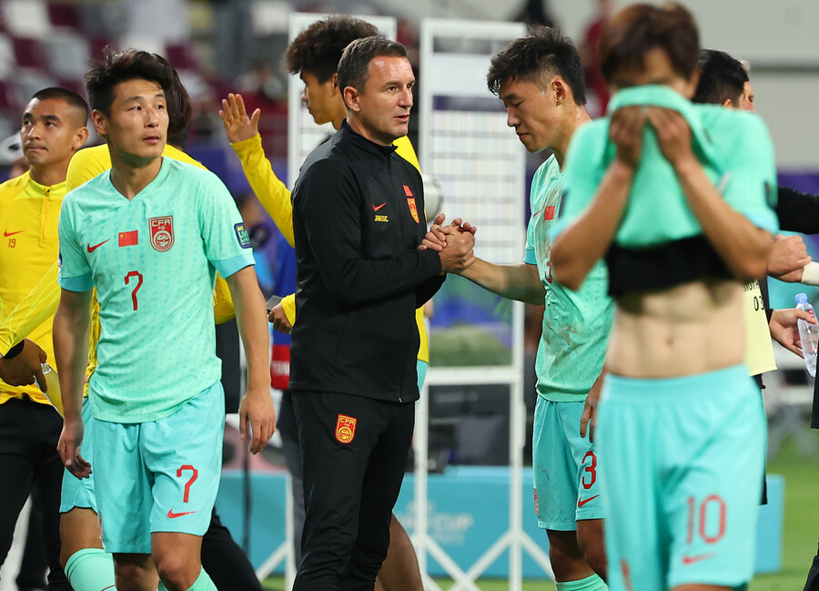 ▲ 중국은 23일(한국시간) 카타르 도하 칼리파 인터내셔널 스타디움에서 열린 2023 아시아축구연맹(AFC) 아시안컵 A조 조별리그 최종전에서 중국은 카타르에 0-1로 무릎을 꿇었다. 결국 조 3위 와일드카드 획득에도 실패해 조별리그에서 탈락했다. ⓒ 연합뉴스