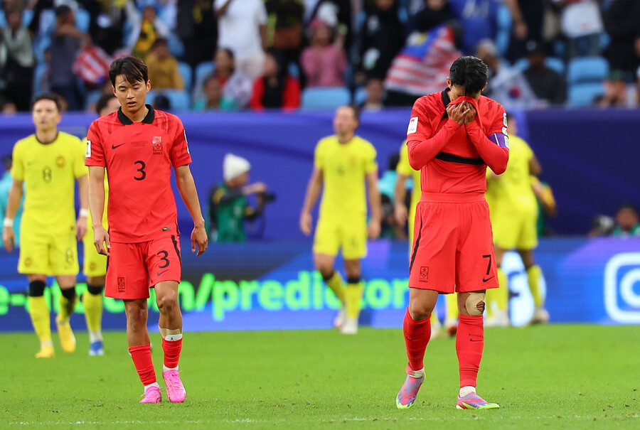 ▲ 위르겐 클린스만 감독 축구는 수비에서 견고함이 필요하다. 대회 전체 통틀어 톱 클래스 공격수들을 보유하고 있었기에 공격 지표에선 상위권을 웃돌았다. 공격력을 뒷받침 할 수 있는 '철옹성' 조직력이 필요하다 ⓒ연합뉴스