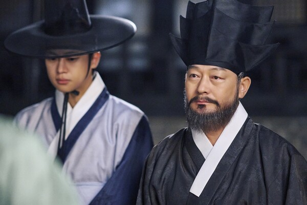 ▲ '세작, 매혹된 자들'에서 병조판서 김종배 역을 맡았던 조성하(오른쪽). 제공|tvN