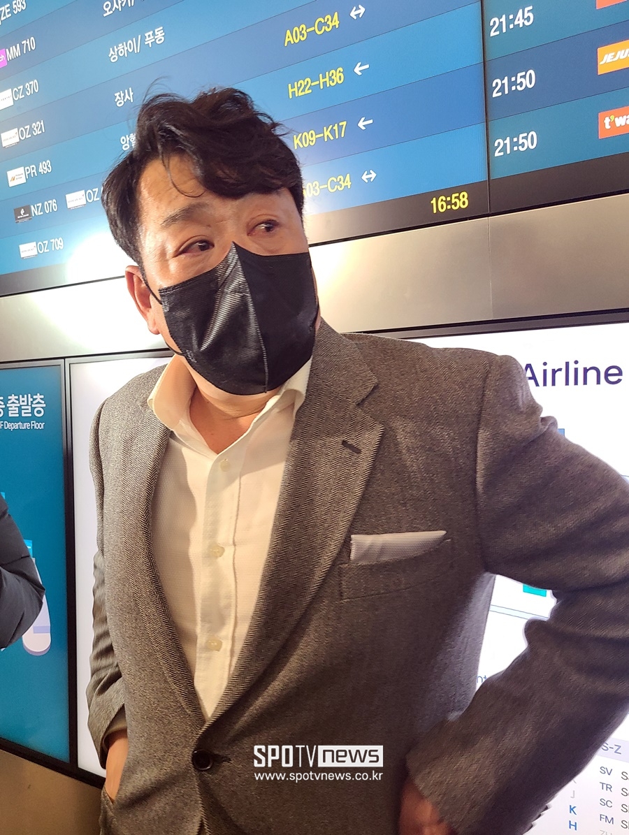 '사상 초유의 사태' 진갑용 대행의 눈물, 김종국 계약해지 예감했나…"선수들 많이 놀랐을 것"