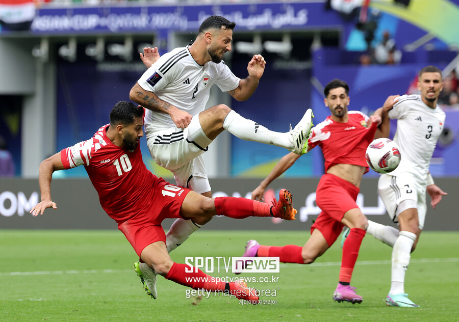 ▲  요르단이 29일(한국시간) 카타르 알라이얀 칼리파 국제경기장에서 열린 2023 아시아축구연맹(AFC) 카타르 아시안컵 16강전에서 이라크에 3-2 역전승을 거두고 8강에 올랐다.