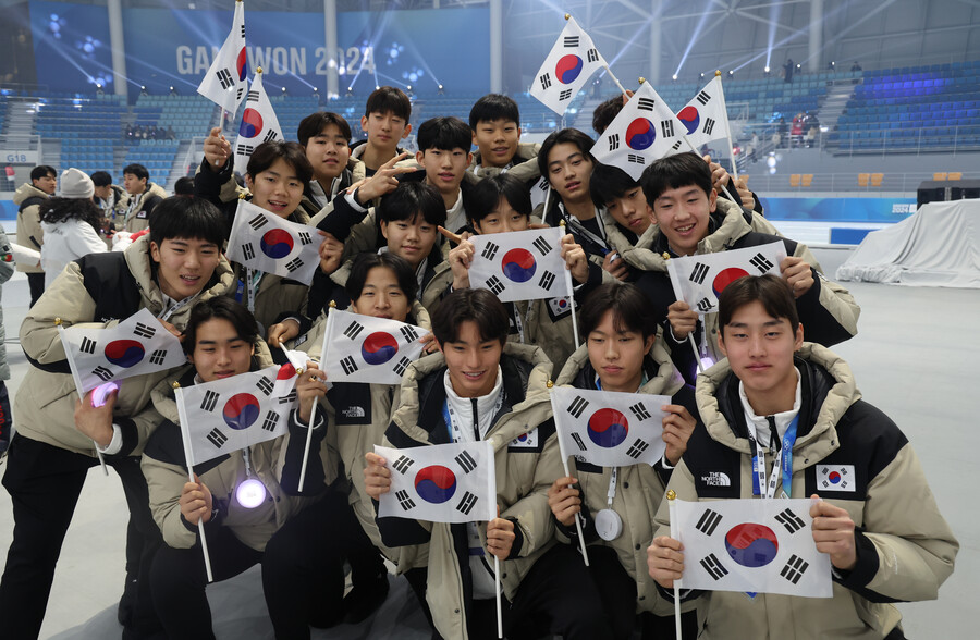 전 세계 청소년 14일간 열정 마무리 "우리 다시 빛나자"
