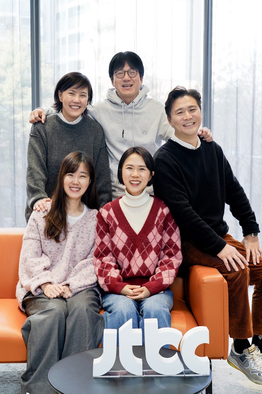 JTBC예능, '규모' OTT-'자극' 유튜브 예능과 맞대결 "새로운 도전, 가족이 함께하는 밥상 예능"[종합]