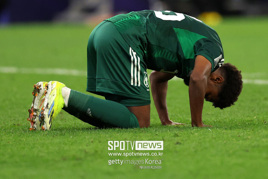 ▲ 승부차기를 실축한 알 나지는 호날두의 동료다.