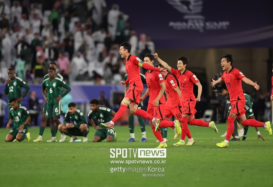 ▲ 한국은 31일(한국시간) 카타르 알 라이안 에듀케이션시티 스타디움에서 열린 2023 아시아축구연맹(AFC) 카타르 아시안컵 16강전에서 승부 차기 끝에 사우디아라비아를 4-2로 꺾고 8강에 올랐다.