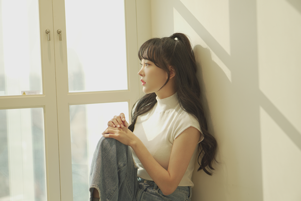 김의영, 누굴 아련하게 기다리나…신곡 '혼자 걷지 마세요' 티저 공개