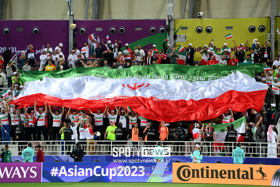 ▲ 이란은 1일 (한국시간) 카타르 도하 칼리파 스타디움에서 열린 2023 아시아축구연맹(AFC) 카타르 아시안컵 16강전에서 시리아와 연장 120분까지 1-1로 승패를 가리지 못한 뒤 승부차기에서 5-3으로 이겼다.