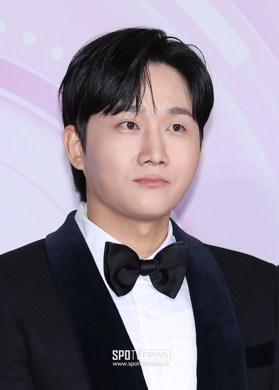 [단독]'대세' 이용진, 씨피엔터테인먼트 이적…신동엽과 한솥밥