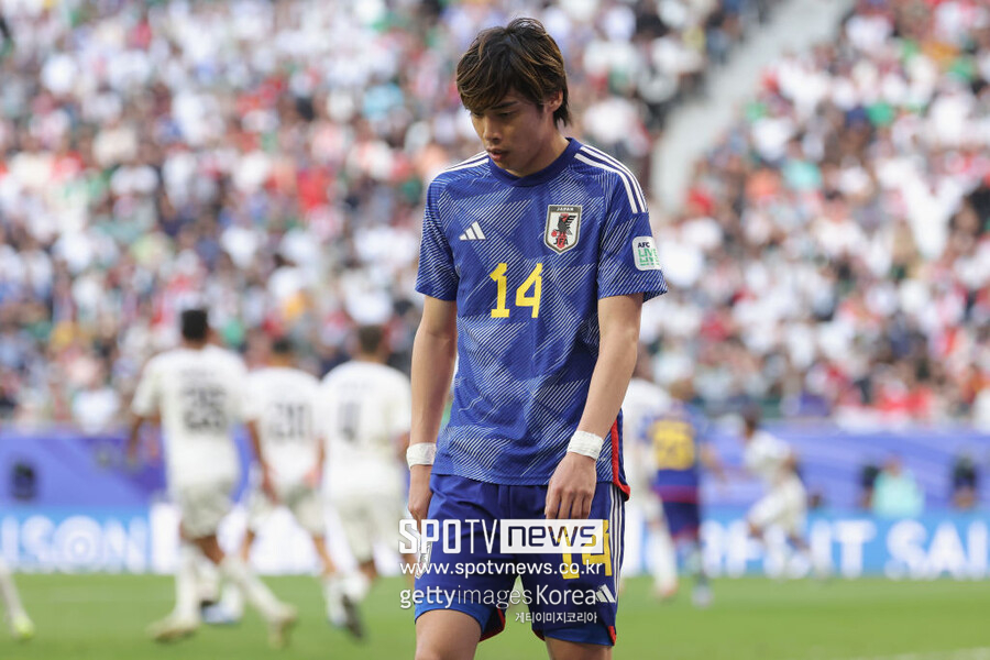 ▲ 일본축구협회(JFA)는 2일(한국시간) 성범죄 혐의를 받고 있는 이토 준야를 대표팀에서 내보낼 것이라 발표했다. 앞서 JFA는 이토와 함께 아시아축구연맹(AFC) 2023 카타르 아시안컵 동행을 이어갈 것이라 전했다. 하지만 고작 하루가 지나기도 전, 결정을 번복하며 이토의 대표팀 퇴출을 결정했다.