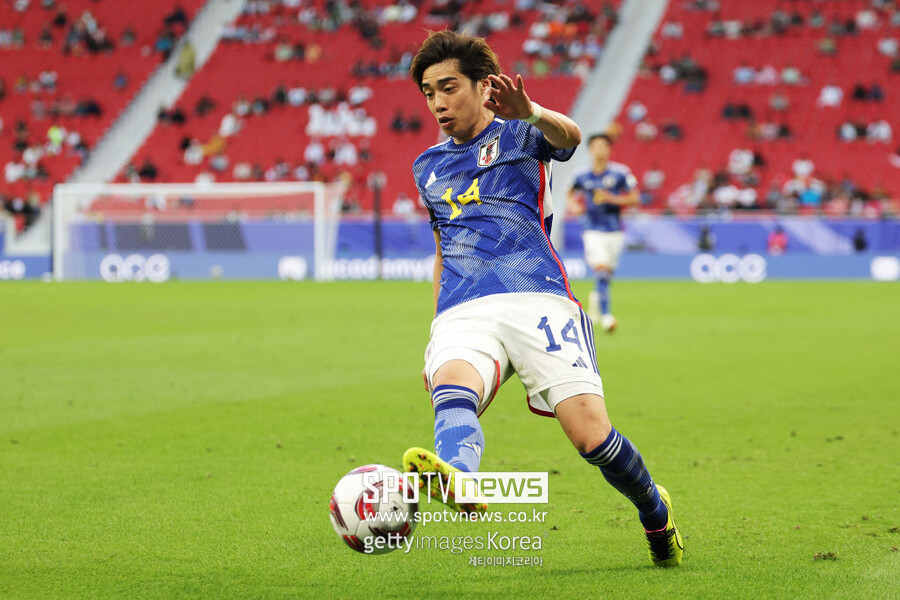 ▲ 일본축구협회(JFA)는 2일(한국시간) 성범죄 혐의를 받고 있는 이토 준야를 대표팀에서 내보낼 것이라 발표했다. 앞서 JFA는 이토와 함께 아시아축구연맹(AFC) 2023 카타르 아시안컵 동행을 이어갈 것이라 전했다. 하지만 고작 하루가 지나기도 전, 결정을 번복하며 이토의 대표팀 퇴출을 결정했다.
