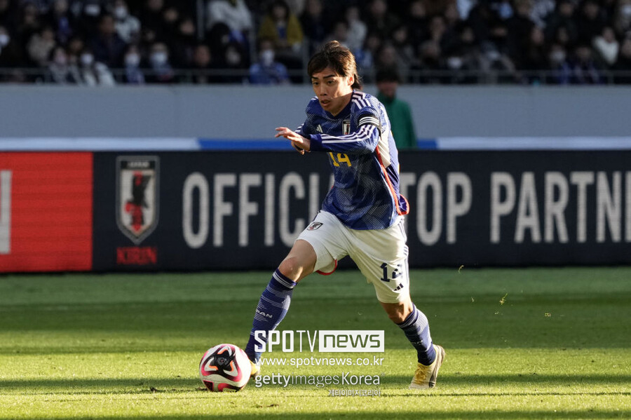 ▲ 일본축구협회(JFA)는 2일(한국시간) 성범죄 혐의를 받고 있는 이토 준야를 대표팀에서 내보낼 것이라 발표했다. 앞서 JFA는 이토와 함께 아시아축구연맹(AFC) 2023 카타르 아시안컵 동행을 이어갈 것이라 전했다. 하지만 고작 하루가 지나기도 전, 결정을 번복하며 이토의 대표팀 퇴출을 결정했다.