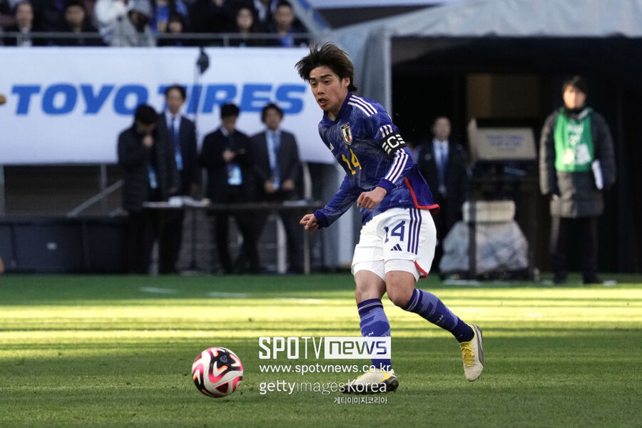 ▲ 일본축구협회(JFA)는 2일(한국시간) 성범죄 혐의를 받고 있는 이토 준야를 대표팀에서 내보낼 것이라 발표했다. 앞서 JFA는 이토와 함께 아시아축구연맹(AFC) 2023 카타르 아시안컵 동행을 이어갈 것이라 전했다. 하지만 고작 하루가 지나기도 전, 결정을 번복하며 이토의 대표팀 퇴출을 결정했다.