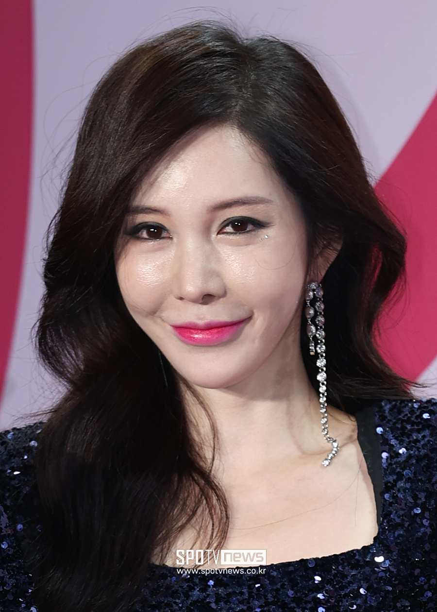 [포토S] 신주아, 달라진 분위기