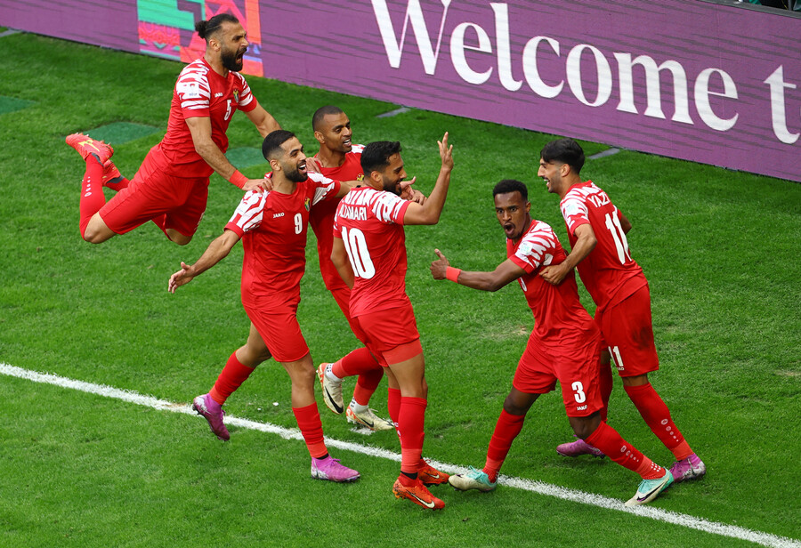 ▲ 타지키스탄을 1-0으로 꺾고 2023 카타르 아시안컵 4강에 오른 요르단. ⓒ연합뉴스/REUTERS/AP