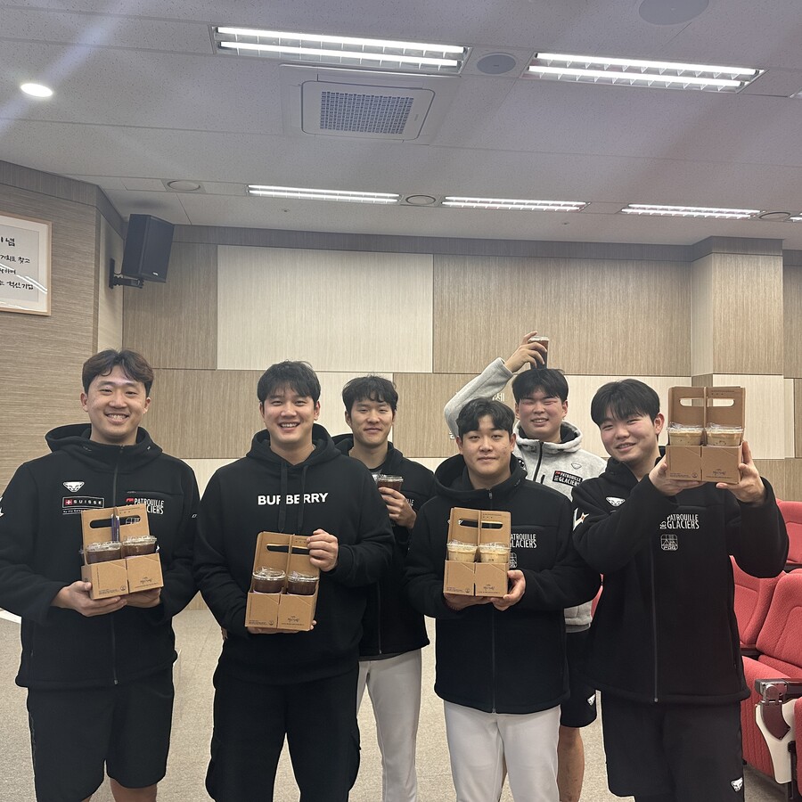 ▲ 서진용은 어린 후배들을 잘 챙기며 재활군에서 시즌을 차분하게 준비하고 있다 ⓒSSG랜더스