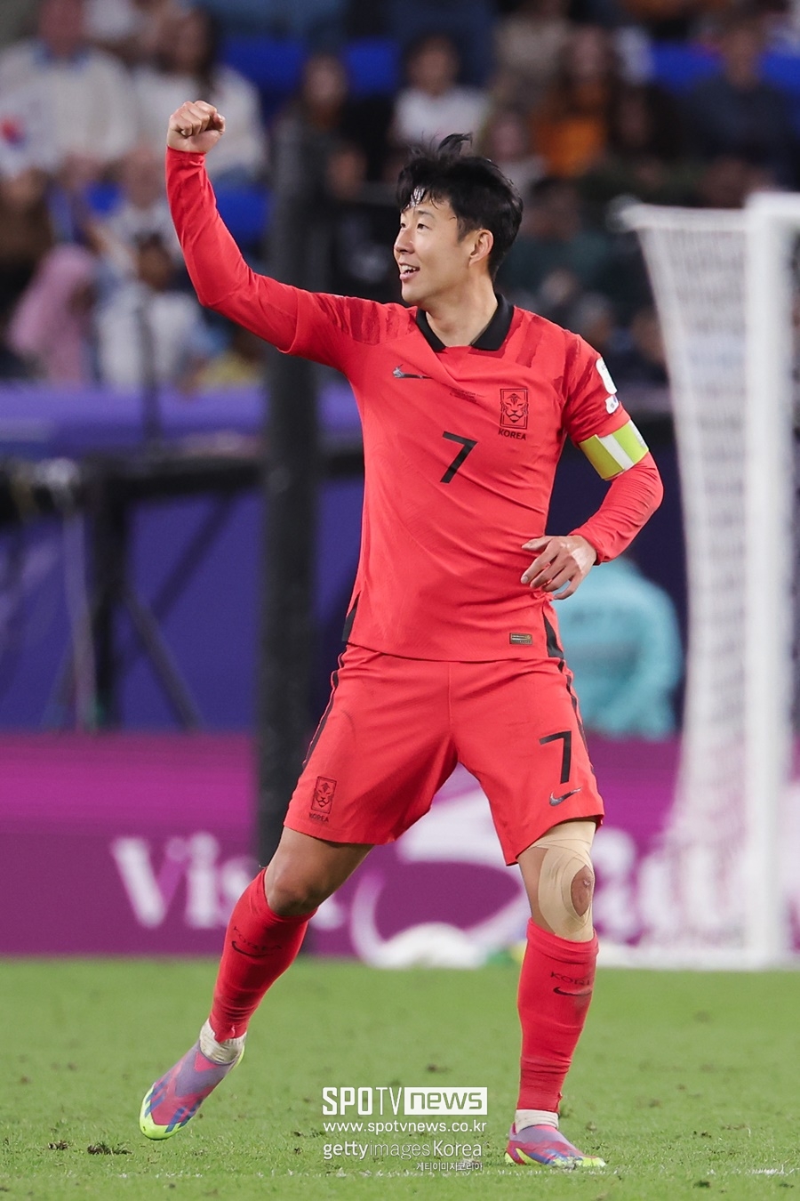 ▲  한국은 '캡틴' 손흥민 맹활약에 호주와 연장 접전 끝에 승부를 뒤집고 4강 진출에 성공했다