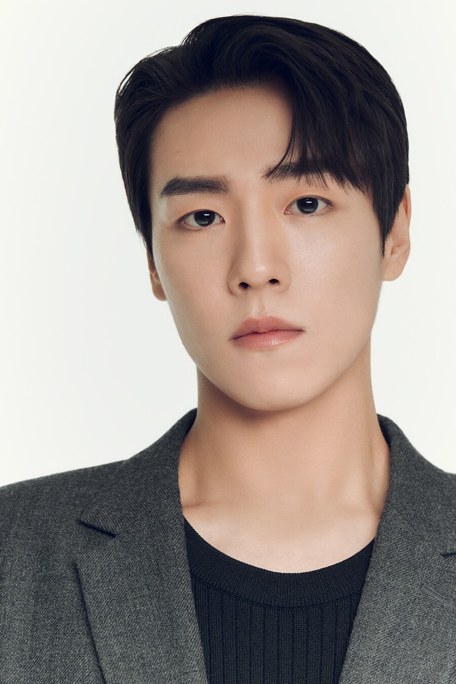 '도그데이즈' 이현우 "박진주가 '네 머리 벌칙이냐'더라" 올백머리 비화[인터뷰②]