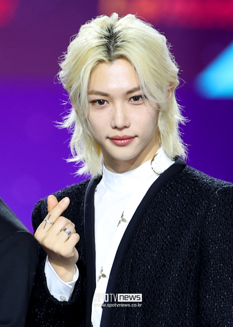 스트레이 키즈 필릭스, 개인 휴가 중 라오스 봉사활동…'모범 아이돌'의 정석
