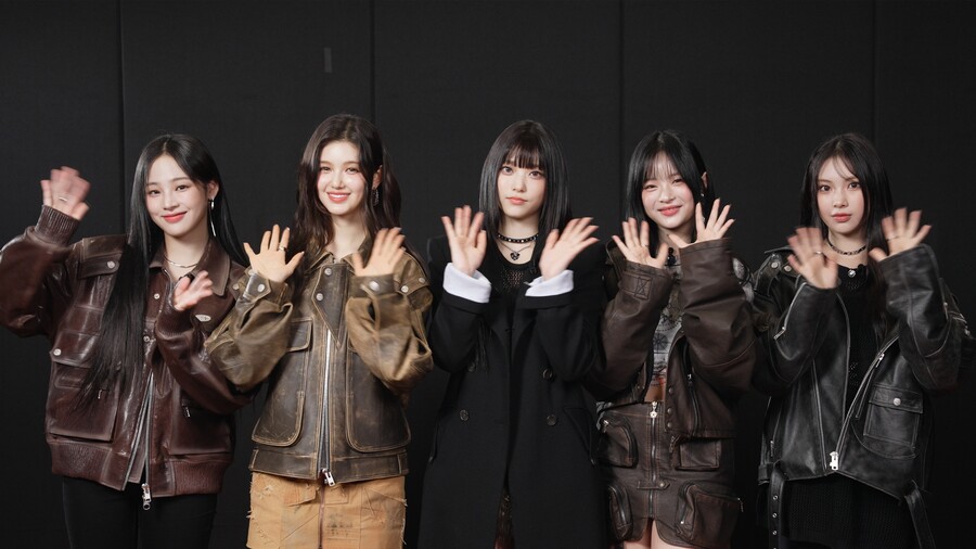 뉴진스, 빌보드 무대 앞두고 설 인사 "올해 다양한 활동할 것"