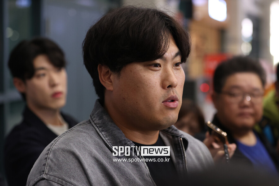 '133억 마지노선 흔들어서?' 류현진 왜 계약 아직일까…SD 관심은 정설인데