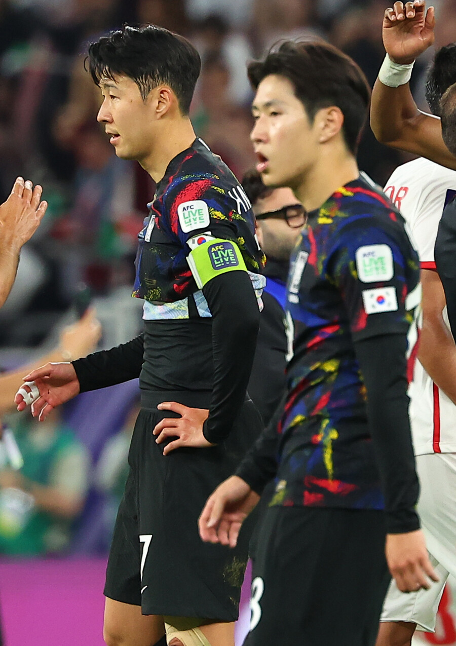 ▲ 이강인은 14일 자신의 사회관계망서비스(SNS)를 통해 "언제나 대표팀을 응원해주시는 축구팬들께 큰 실망을 드렸다. 정말 죄송하다. 앞장서서 형들의 말을 잘 따라야했는데 축구 팬들에게 좋지 못한 모습을 보여드리게 됐다. 저에게 실망하셨을 많은 분들께 사과드린다. 저에게 보내주시는 관심과 기대를 잘 알고 있다. 앞으로는 더 좋은 선수, 보다 더 좋은 사람이 되도록 노력하겠다"라고 알렸다 ⓒ연합뉴스