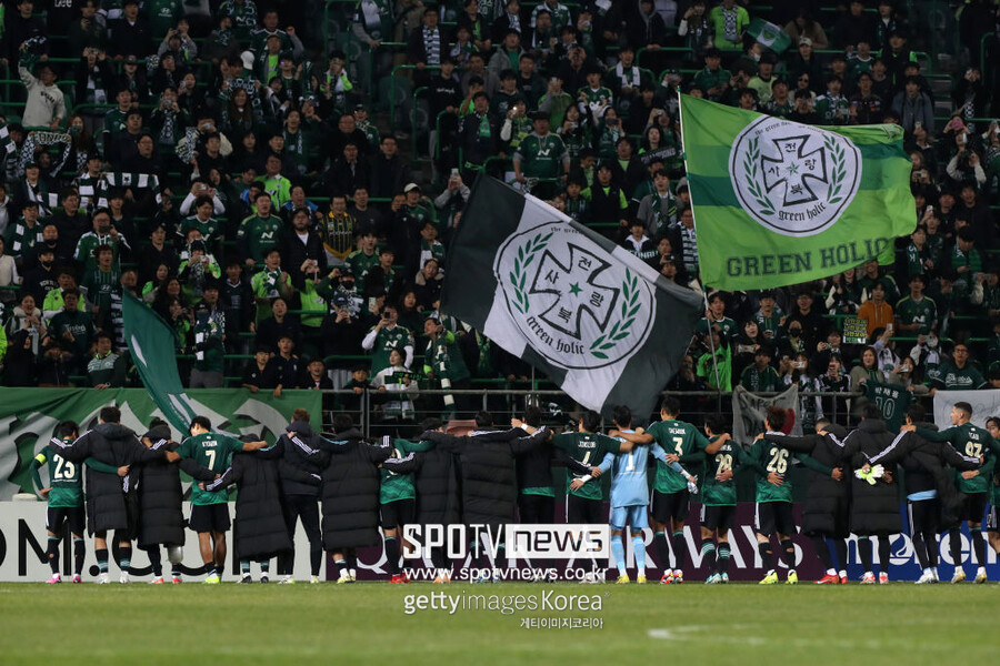 ▲ 포항에 2-0 승리를 거둔 전북