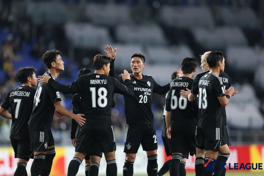 ▲ 울산은 15일 오후 7시 울산문수경기장에서 열린 2023-24시즌 아시아축구연맹(AFC) 챔피언스리그 16강 1차전에서 일본 팀 반포레 고후와 만나 완벽하게 이겼다 ⓒ한국프로축구연맹