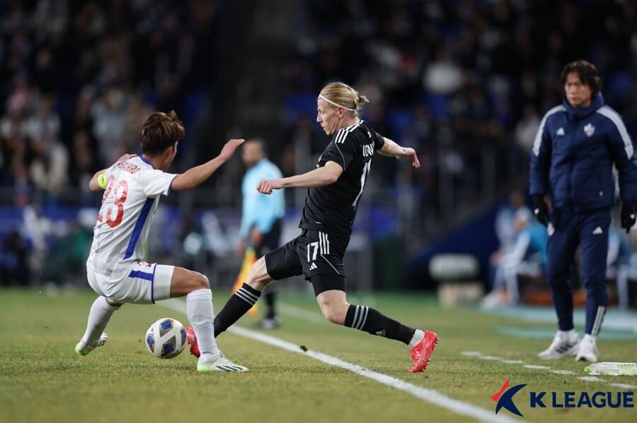 ▲ 울산은 15일 오후 7시 울산문수경기장에서 열린 2023-24시즌 아시아축구연맹(AFC) 챔피언스리그 16강 1차전에서 일본 팀 반포레 고후와 만나 완벽하게 이겼다 ⓒ한국프로축구연맹