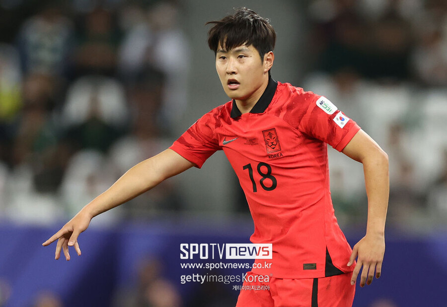 ▲ 이강인의 소속팀 파리 생제르맹은 18일(한국시간) 프랑스 낭트의 스타드 라 보주아르에서 열린 2023-24시즌 리그앙 22라운드 원정 경기에서 FC 낭트를 2-0으로 꺾었다. 이강인의 아시안컵 복귀 후 첫 경기였다.