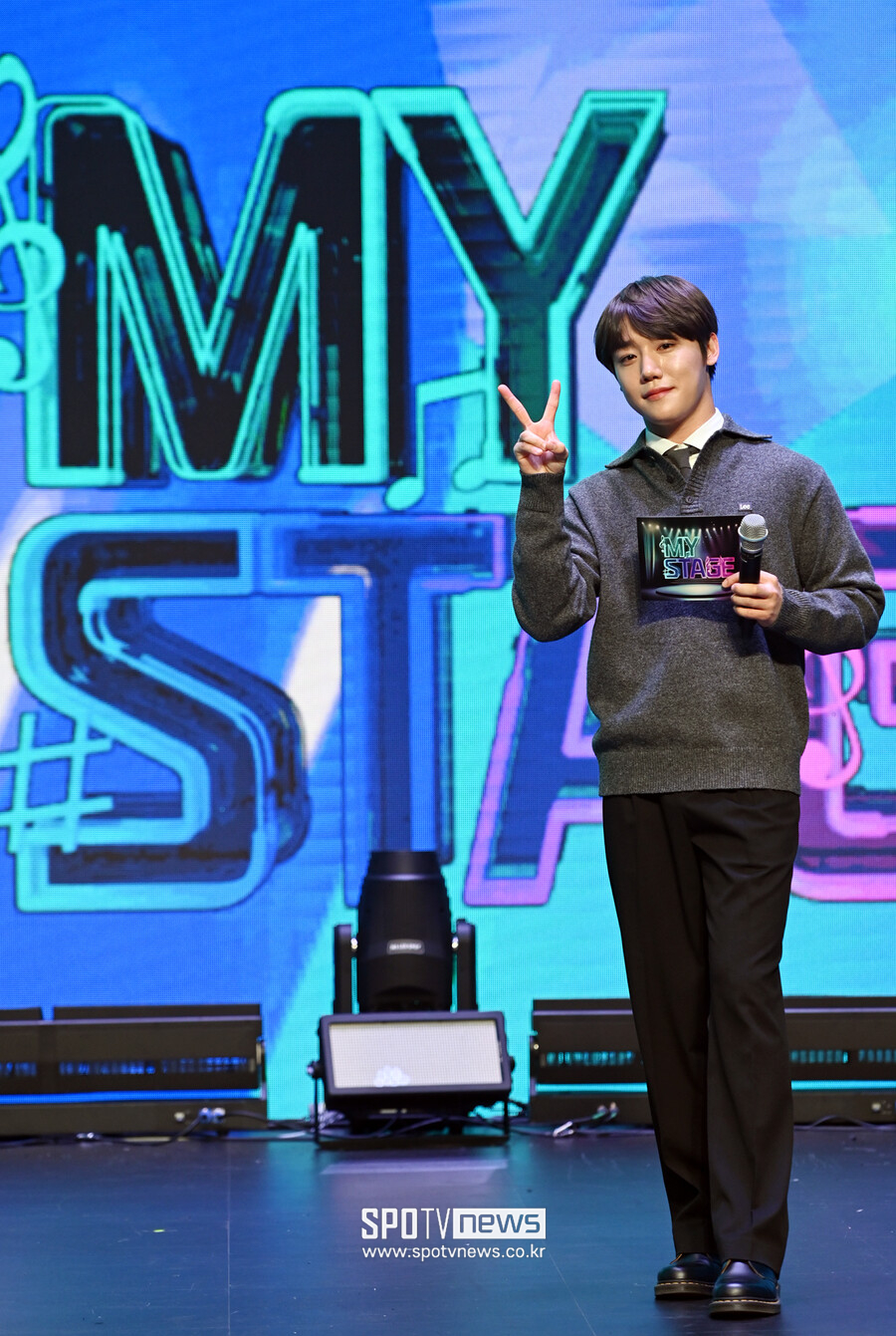 [포토]골든차일드 이장준, '제가 MC 맡은 마이스테이지에서 만나요'