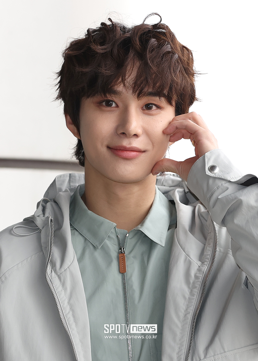 [포토S] NCT127 정우, 귀엽게 볼하트!