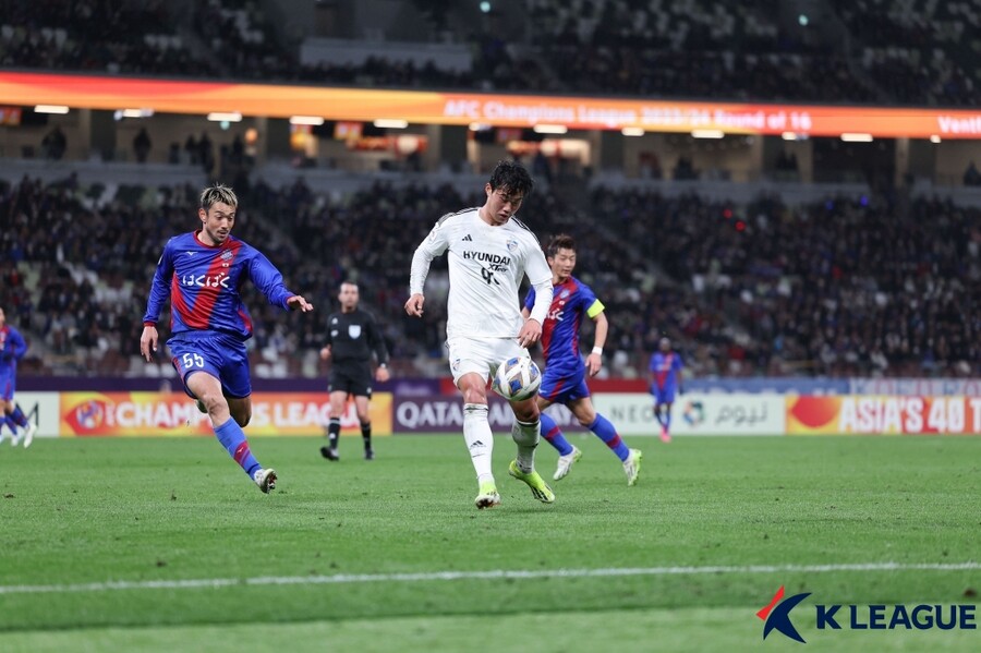 ▲ 반포레 고후전에서 좋은 활약을 했던 울산 현대 김지현. ⓒ한국프로축구연맹