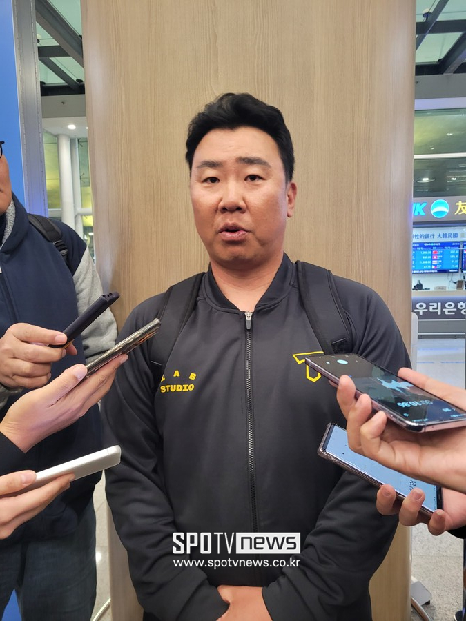 KIA 이범호 감독 "류현진 보면서 우리 선수들도 많은 것을 느끼길" (일문일답)