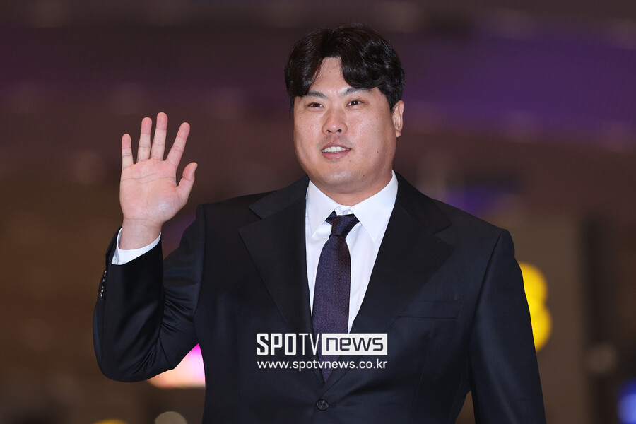 류현진 프리미어12에서 대표팀 복귀? 9개 구단은 불편해지고, 대표팀은 웃는다