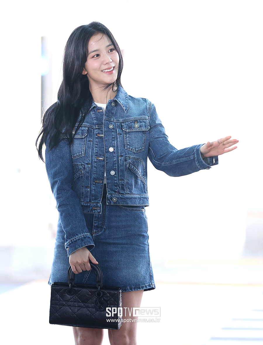 [포토S] 블랙핑크 지수, 공항 밝히는 미모!