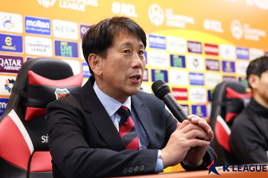'KFA 전력강화위 출신' 박태하 "비정상적인 시스템…숨지 말아야" 쓴소리