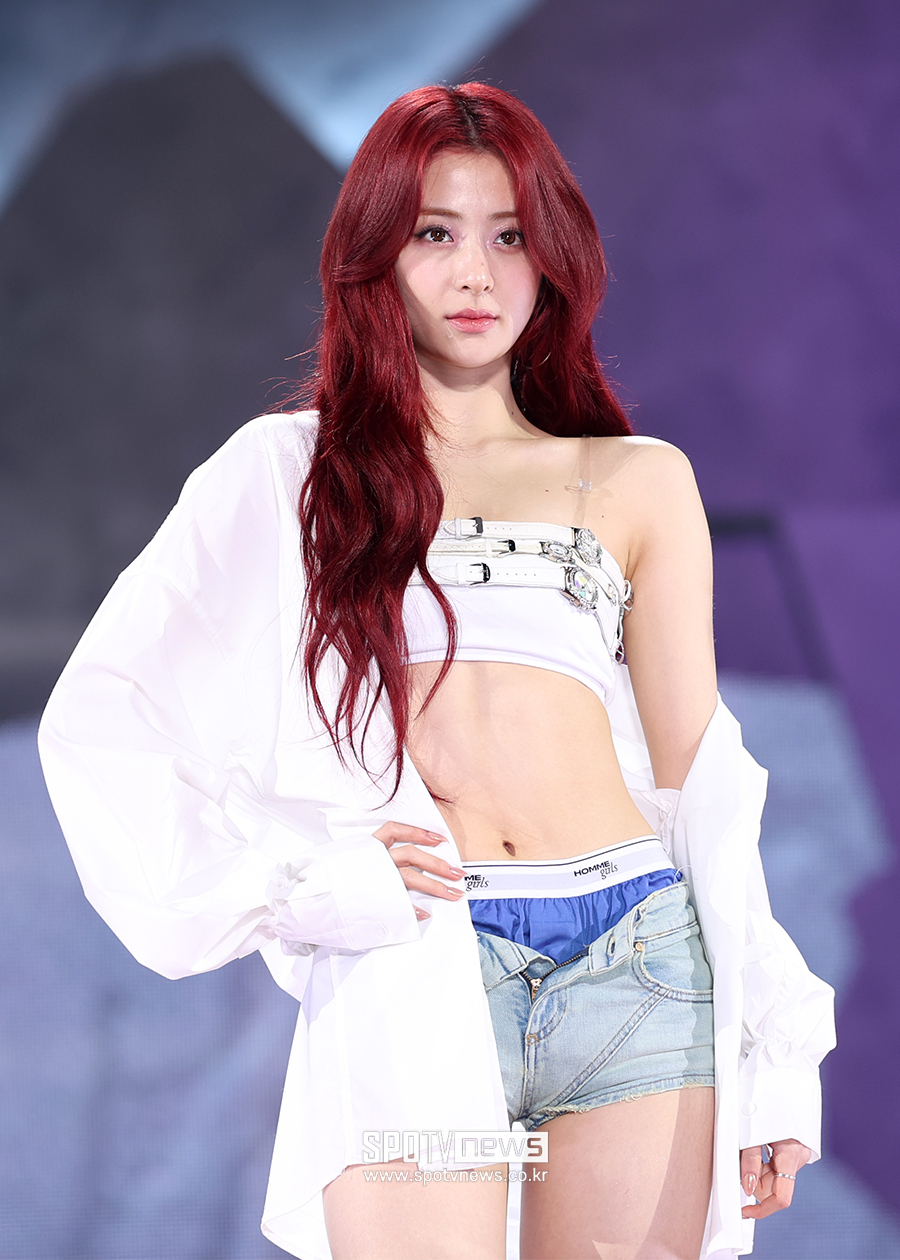 '파격 컴백' 르세라핌 허윤진 "약점 드러내기란 어려운 일…진실하게 보실수 있길" 심경